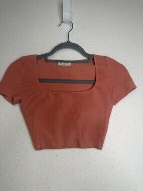 Aritzia Babaton Size Extra Small (XS) Ribbed Knit Crop Top with Square Neckline
